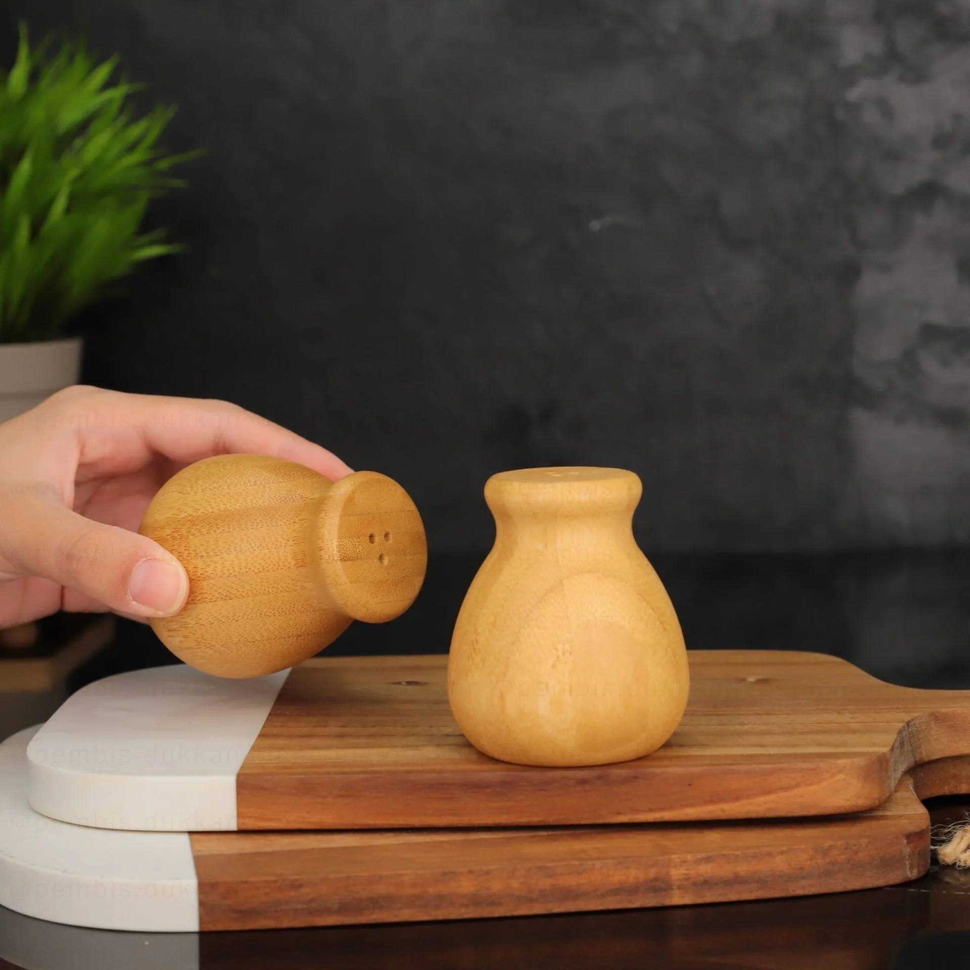 1 ADET BAMBU MİNNAK TUZLUK (7B30)