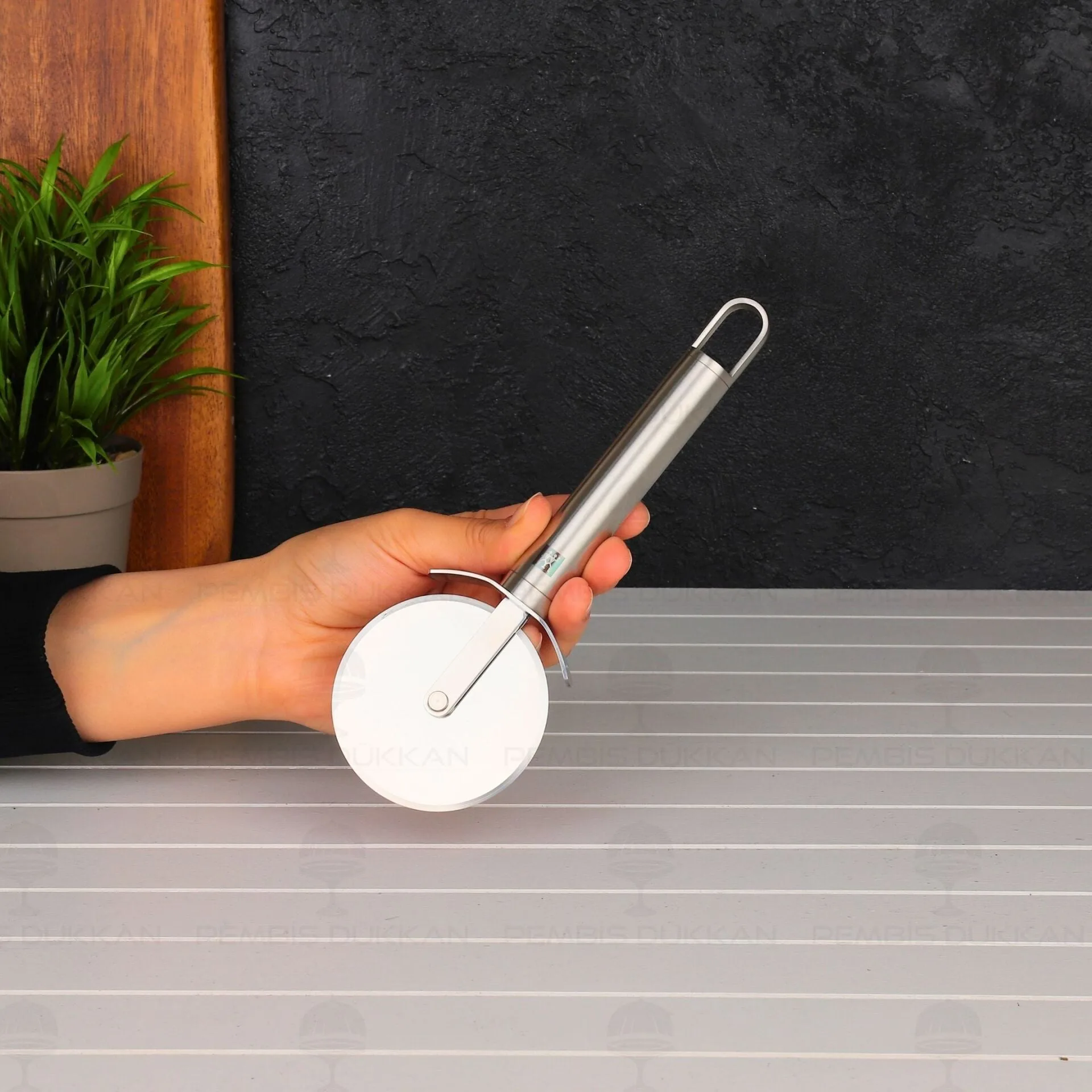 ZWILLING Pro Pizza Kesici | 18/10 Paslanmaz Çelik | 20 cm 1002546